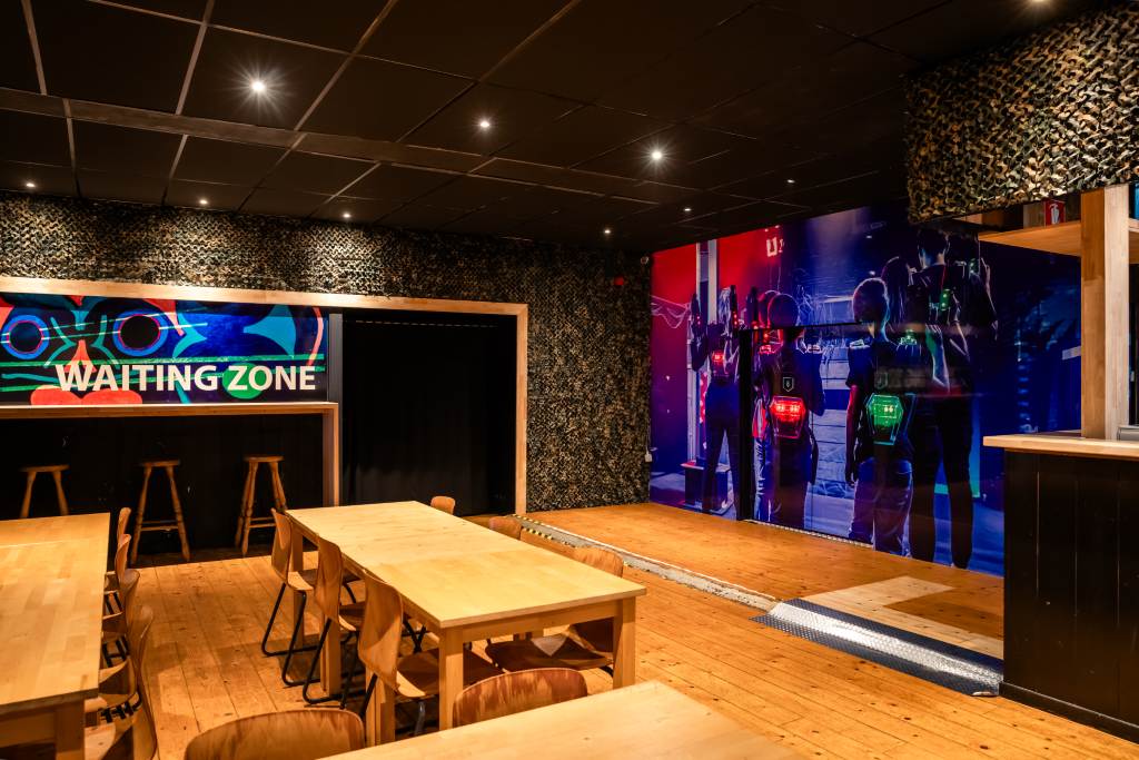 Sonderkonstruktion Laden Innen- und Außeneinrichtung 2