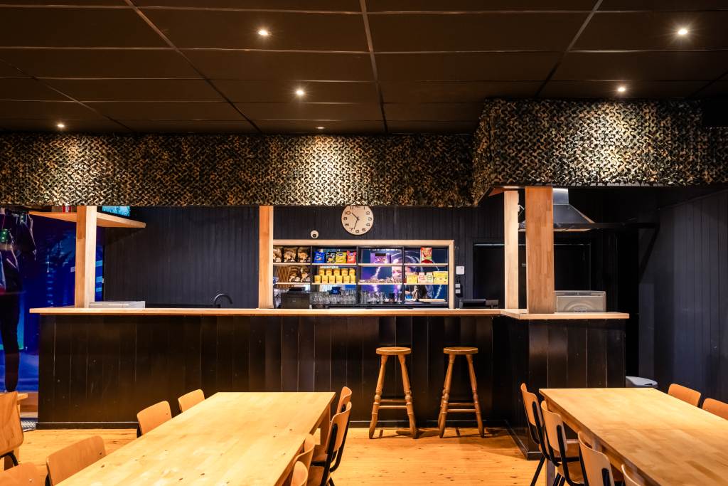 Sonderkonstruktion Laden Innen- und Außeneinrichtung 3