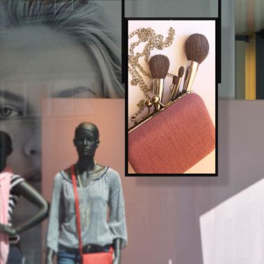 Schaufenster Display Vitrin - Deckenlösung